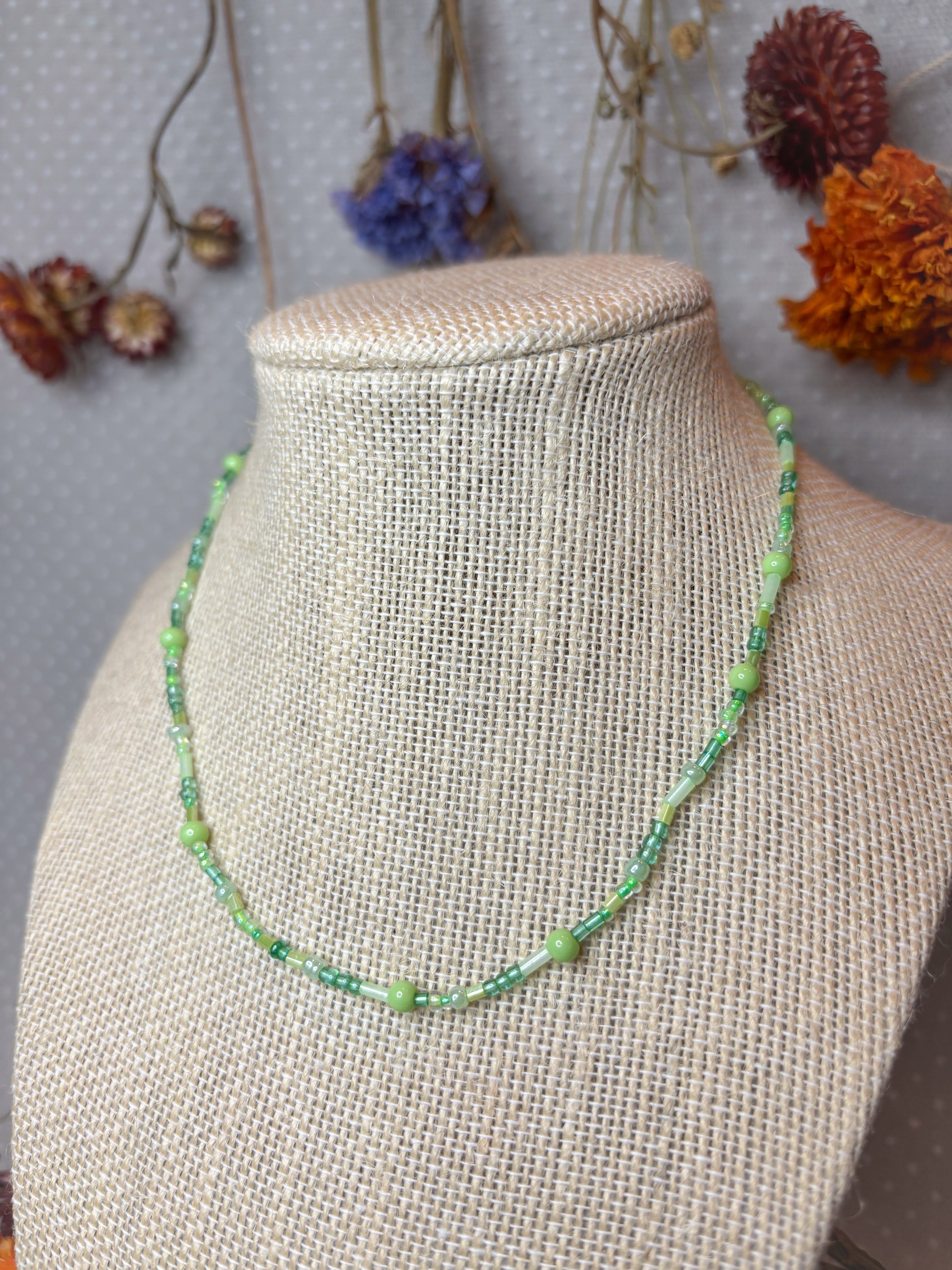 Monochromatic mis-match ✦ Necklace