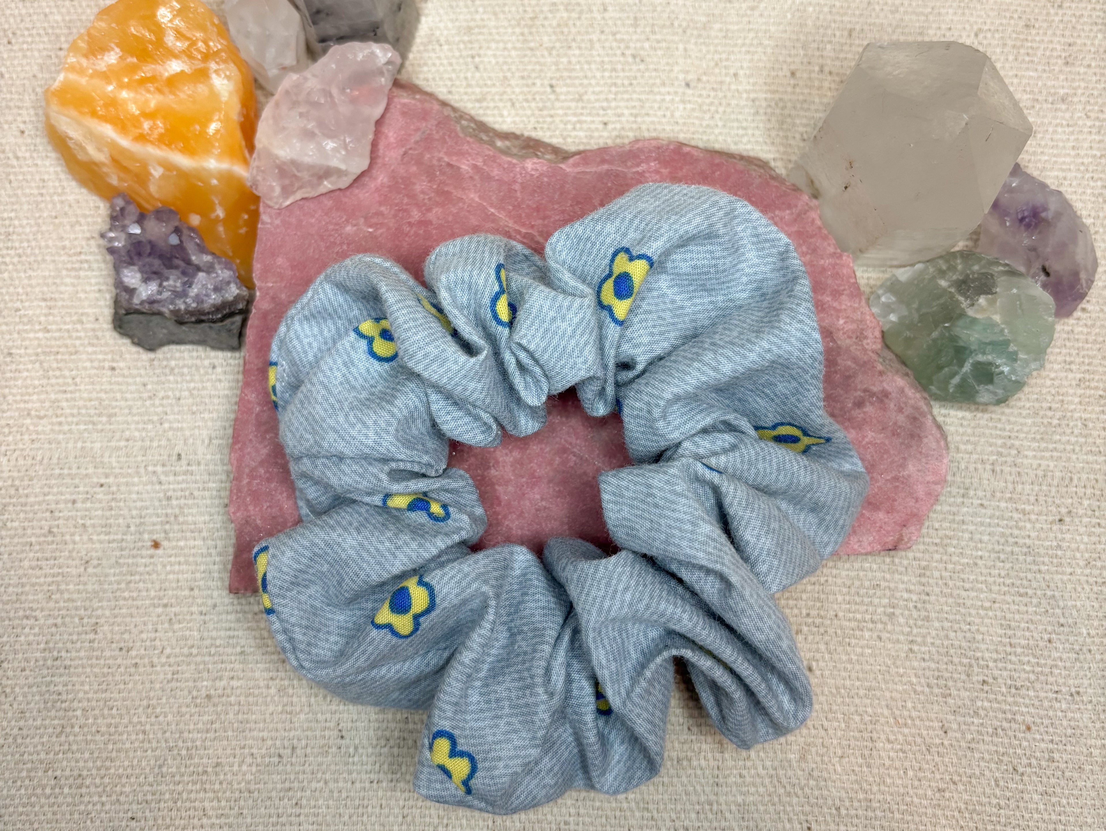 Flower power ✦ Scrunchie